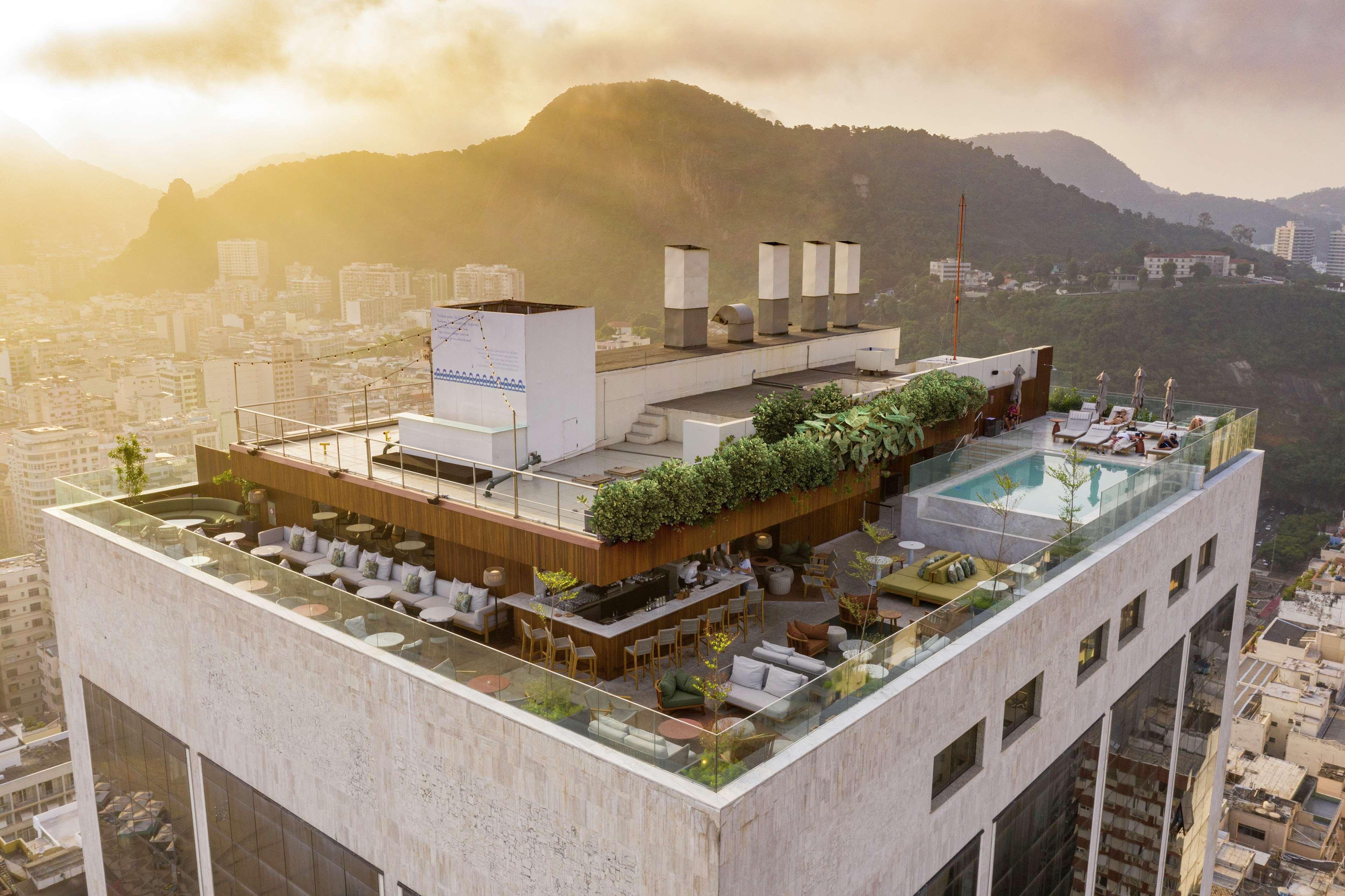Hilton Copacabana Rio De Janeiro Exterior photo Skyline rooftop