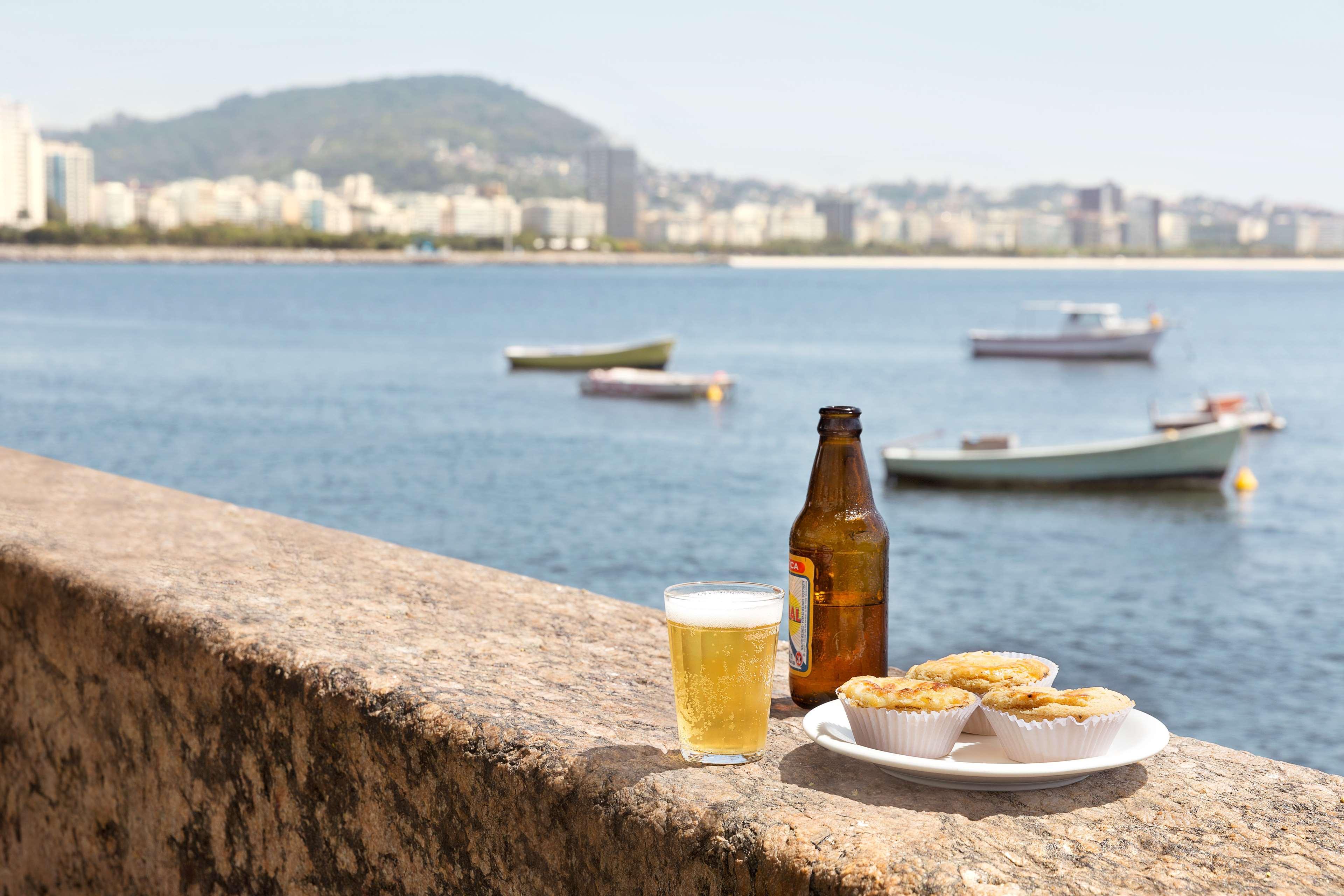 Hilton Copacabana Rio De Janeiro Exterior photo A bottle of beer and a plate of paçoca