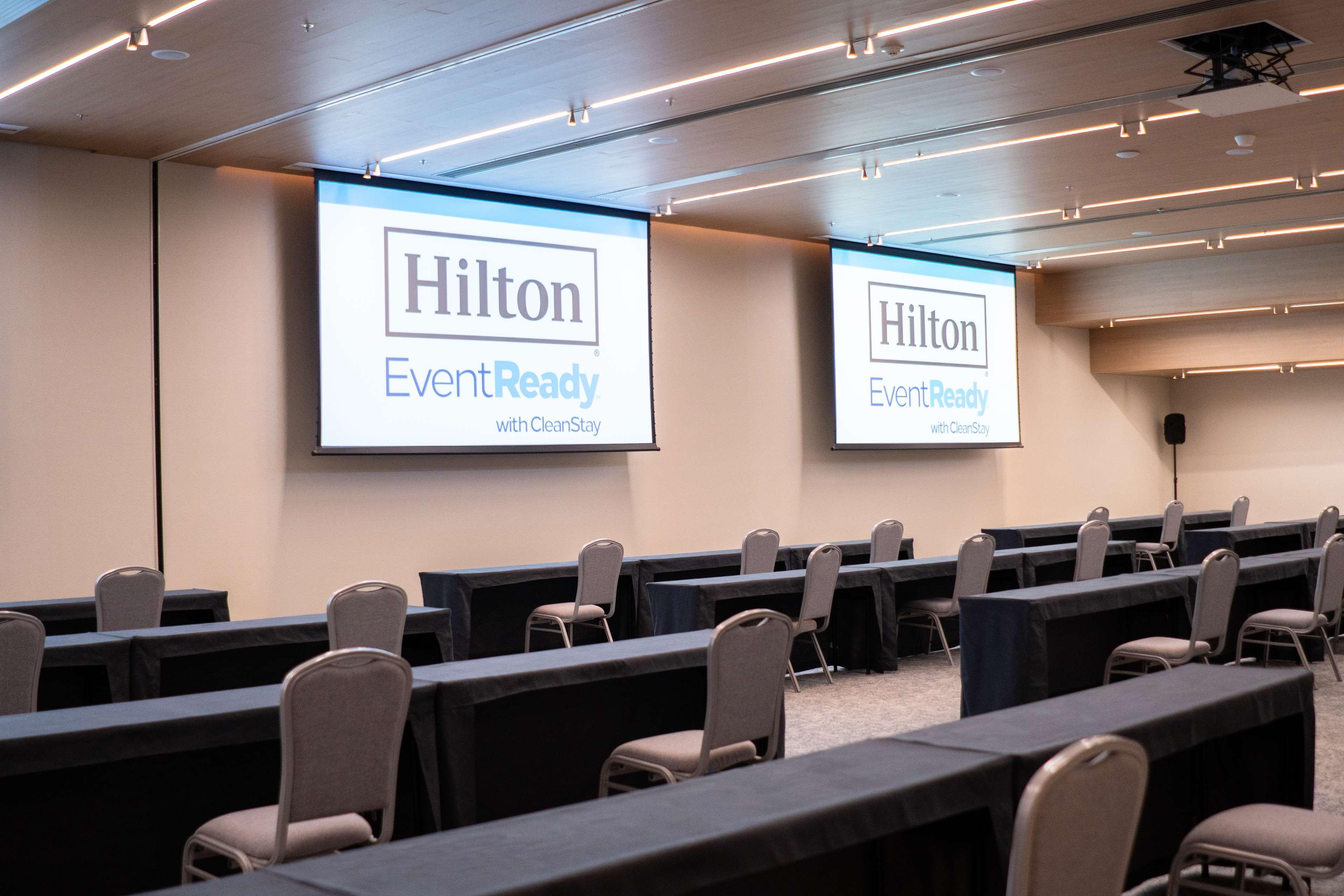 Hilton Copacabana Rio De Janeiro Exterior photo A meeting room at a Hilton hotel