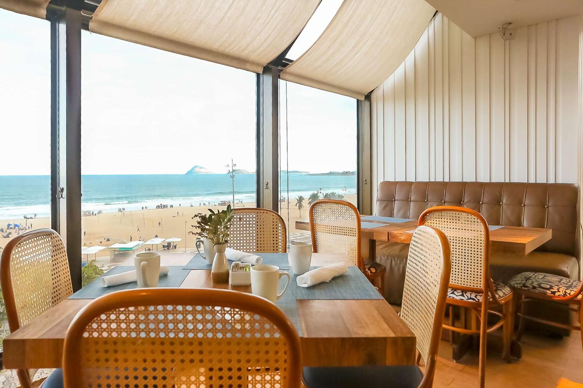 Hilton Copacabana Rio De Janeiro Exterior photo The restaurant at the hotel